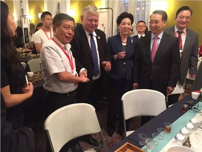 向世界展示中國非遺文化，湘益茯茶亮相湖南波蘭、捷克非遺交流周